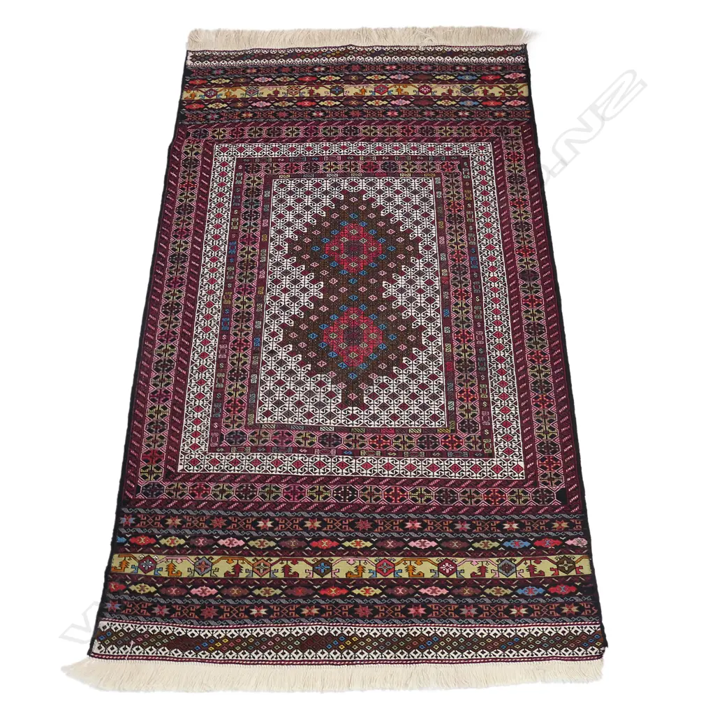 A Sumak flat weave rug, Image 1++