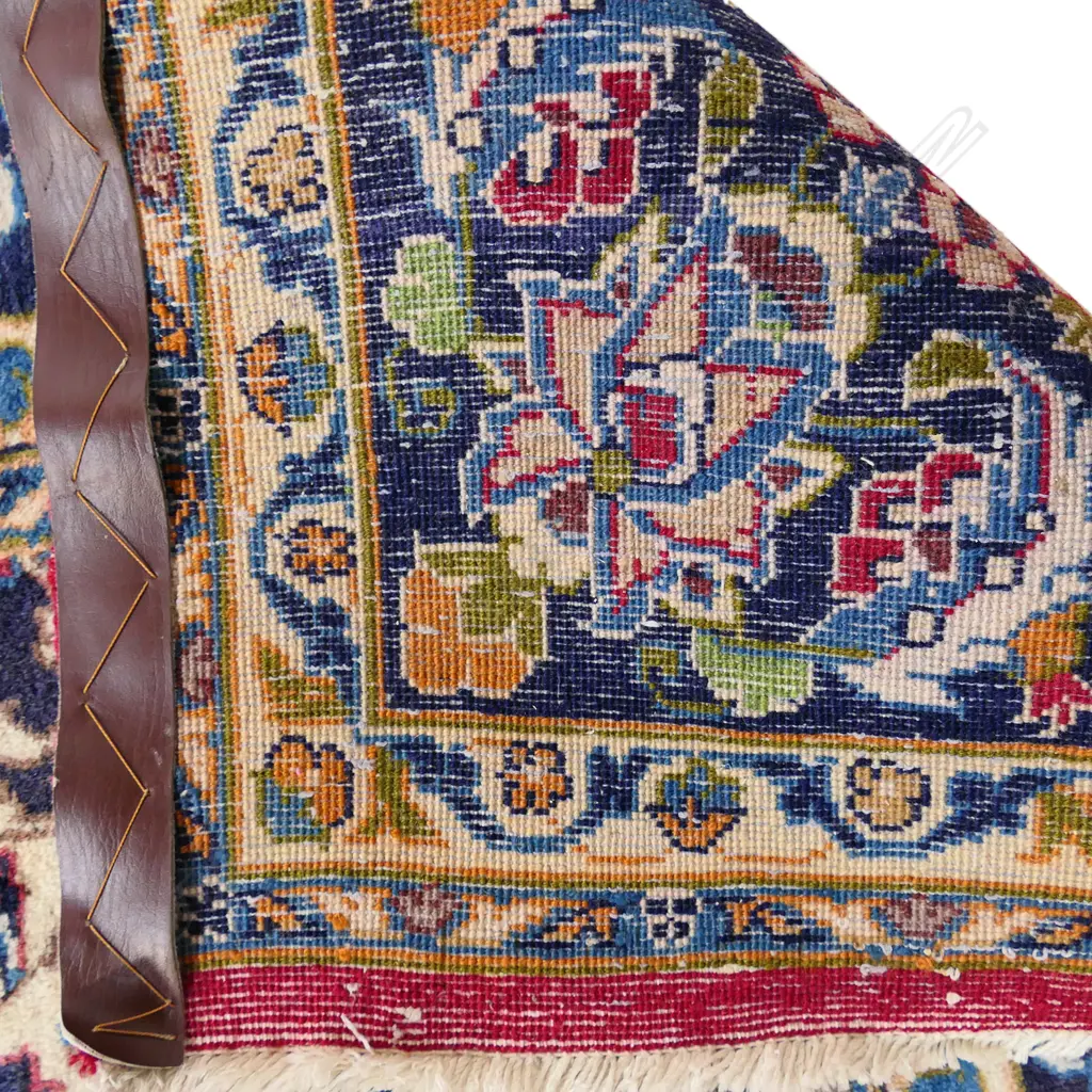 A fine large hand knotted Persian carpet, Image 1++