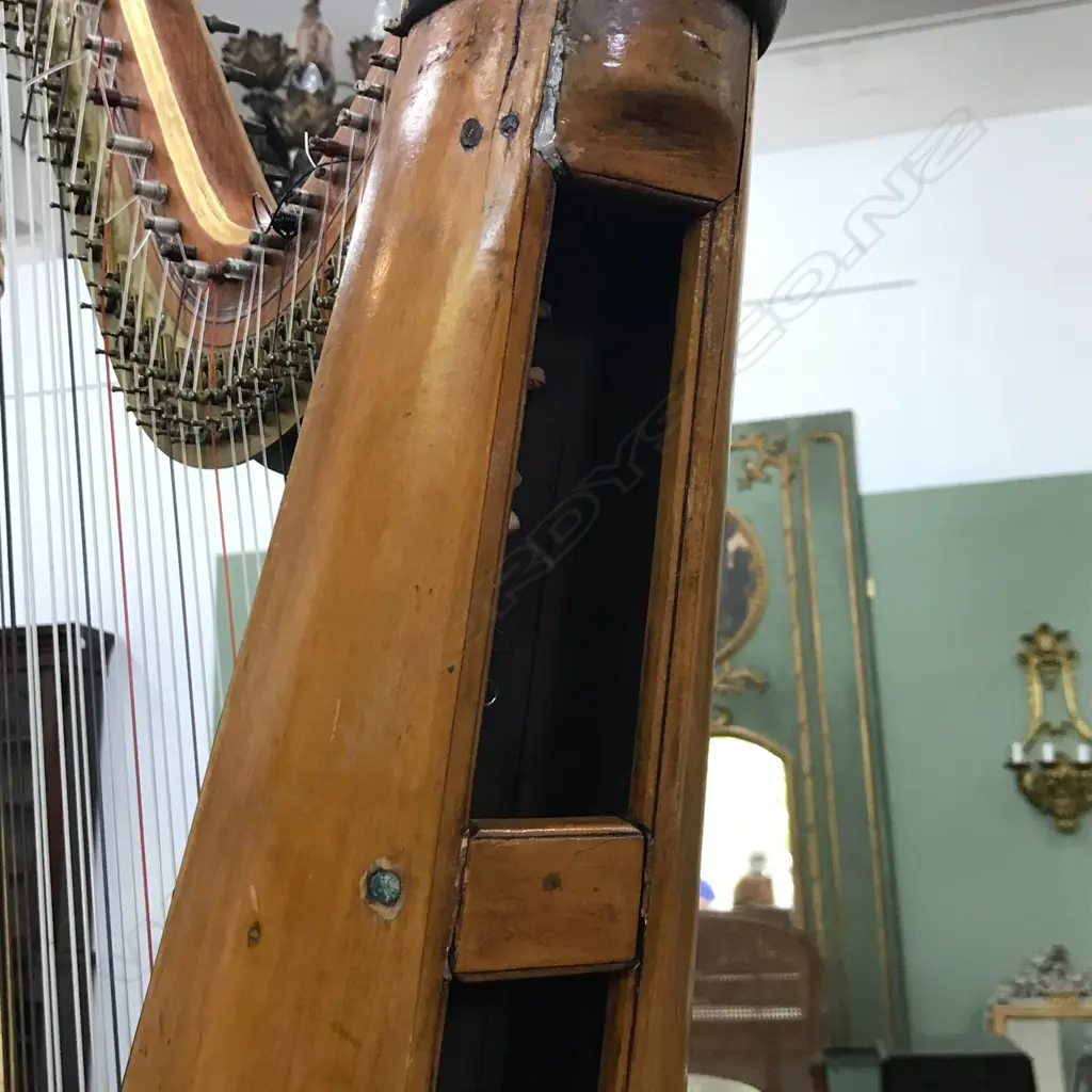 A 19thC giltwood harp by Johann Andreas Stumpff (1769-1846), Image 1++