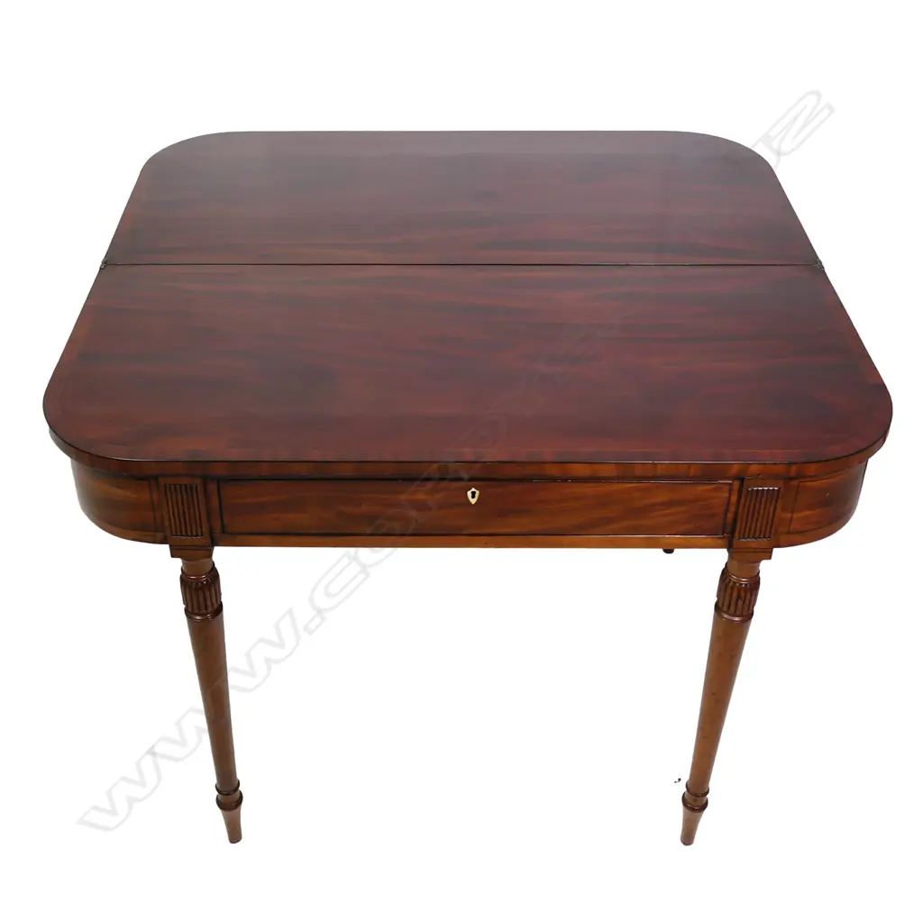 A Regency mahogany fold-over top supper table, Image 1++