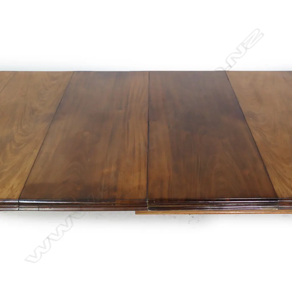 A good Victorian mahogany banquet extension dining table Image 1++