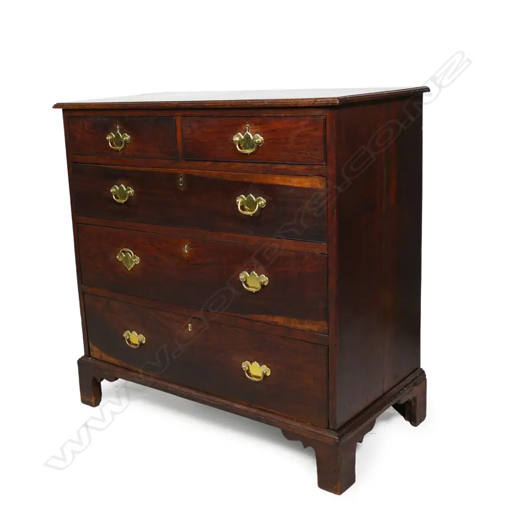 A Georgian oak five drawer chest, Image 1++