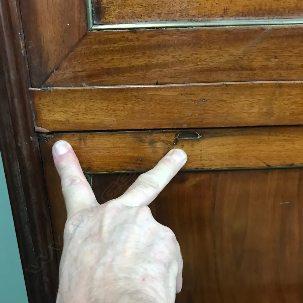 A 19thC French walnut secrétaire à abattant, Image 1++
