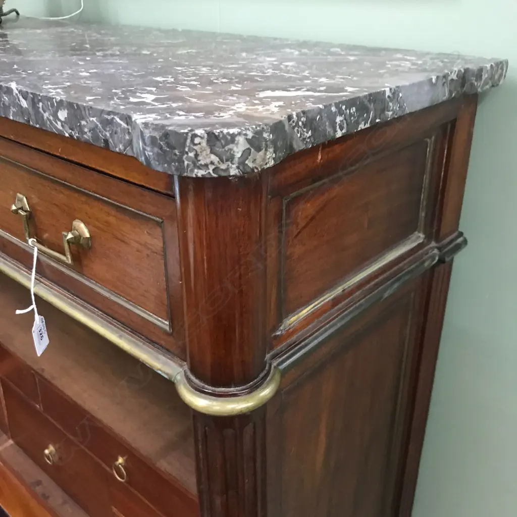 A 19thC French walnut secrétaire à abattant, Image 1++
