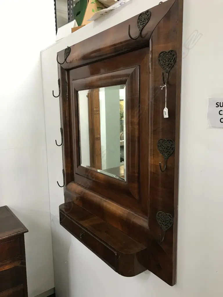 A Regency mahogany mirror/hat rack, Image 1++