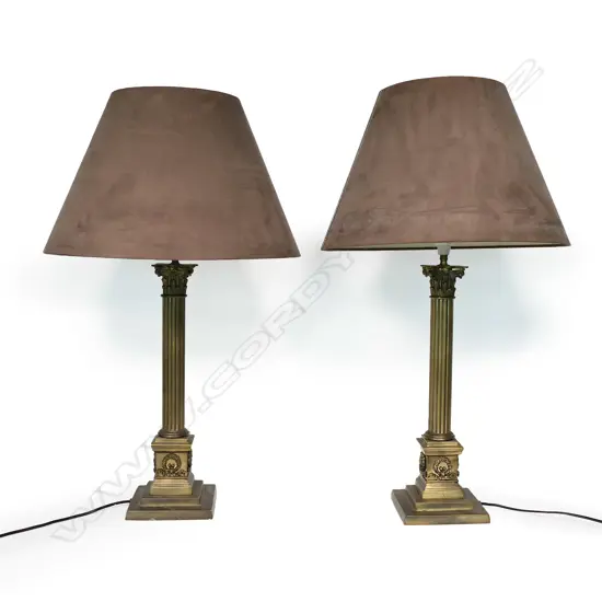 A pair of vintage table lamps,