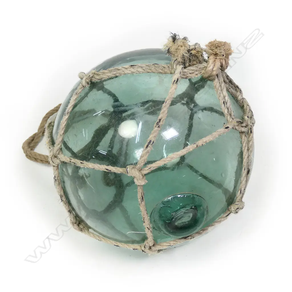 An old Japanese glass fishing float, Image 1++