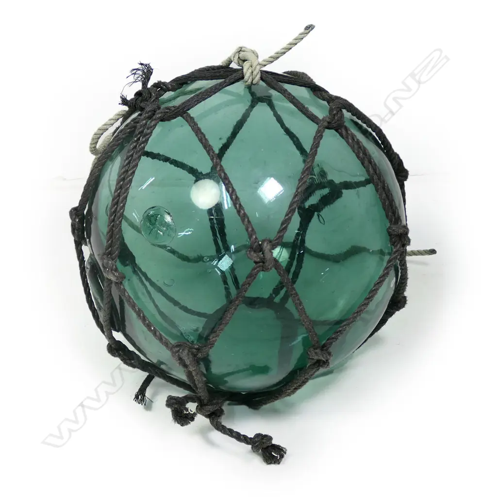 An old Japanese glass fishing float, Image 1++