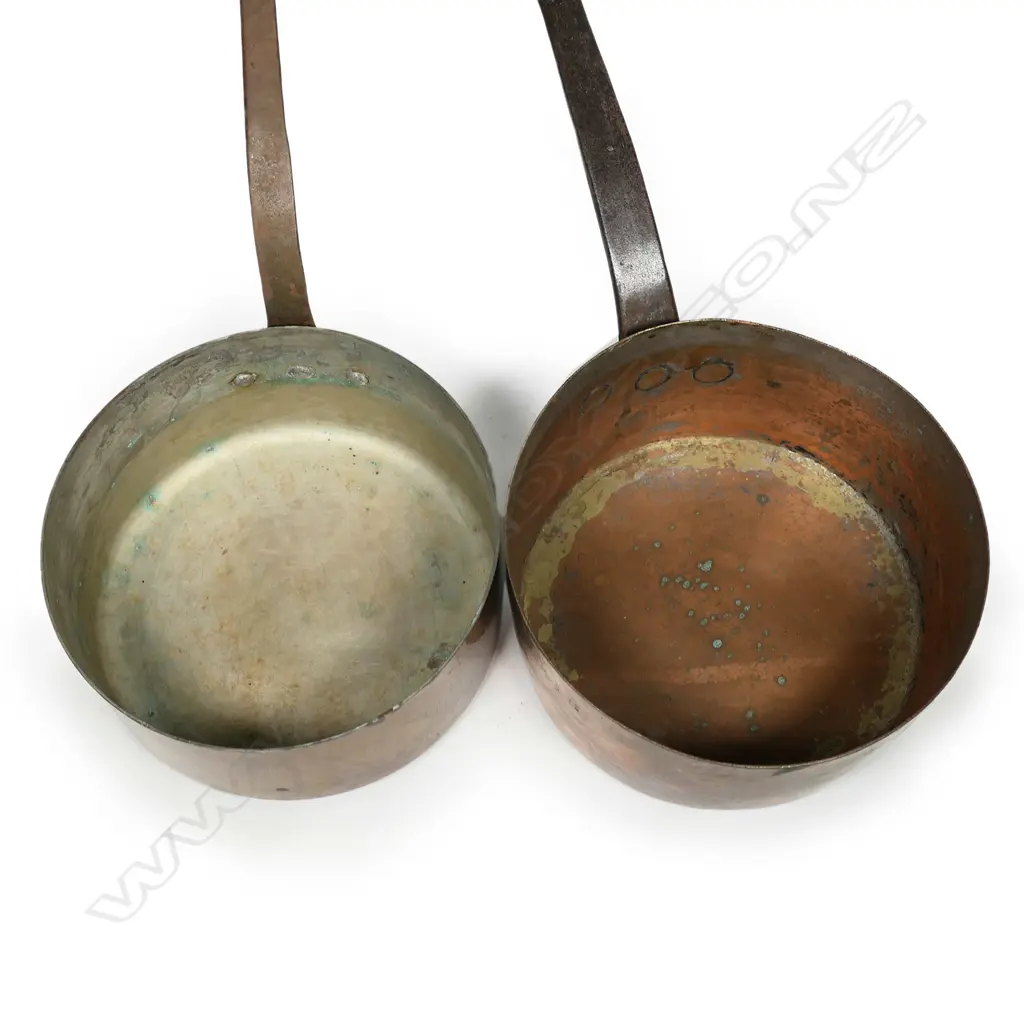 Two vintage French copper pots, Image 1++