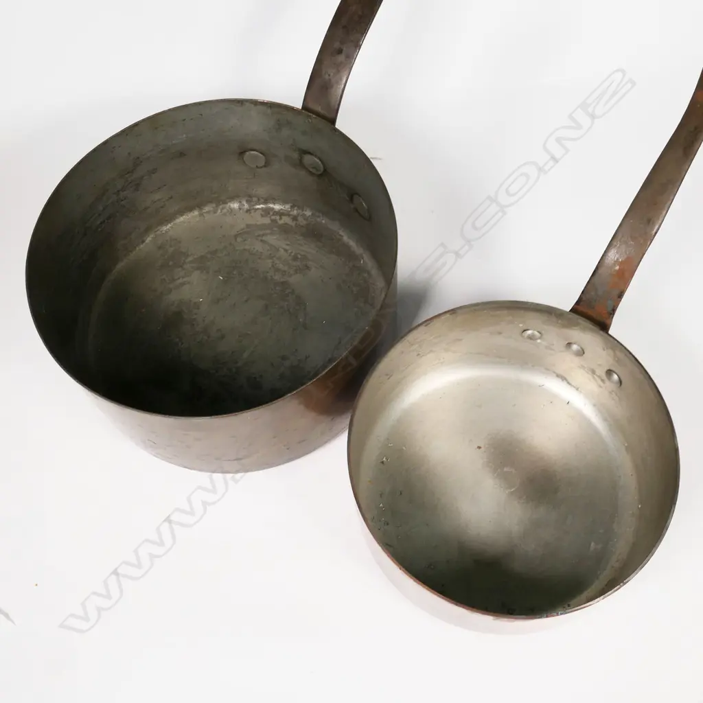 Two vintage heavy French copper pots, Image 1++