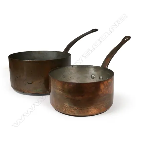 Two vintage heavy French copper pots,