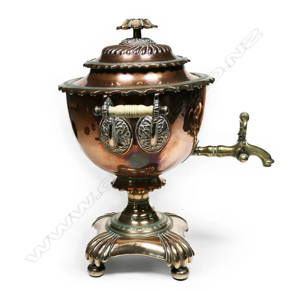 A Regency copper samovar, Image 1++
