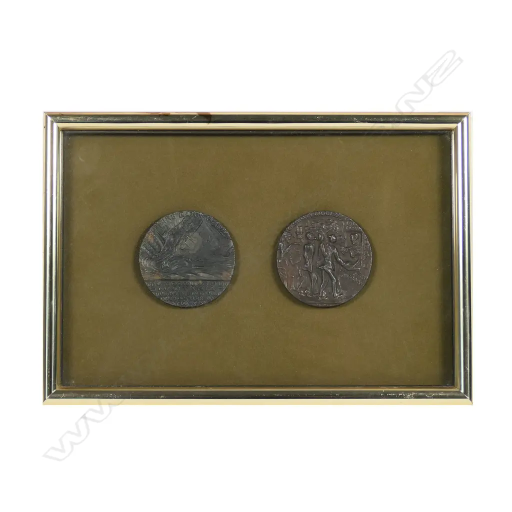 A pair of framed German propaganda medals, Image 1++