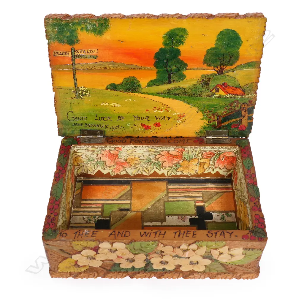 Jane Brenkley carved and painted wooden box Image 1++