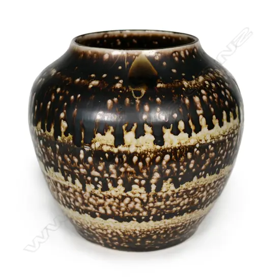 Peter Stichbury Crum Brickworks salt glazed vase