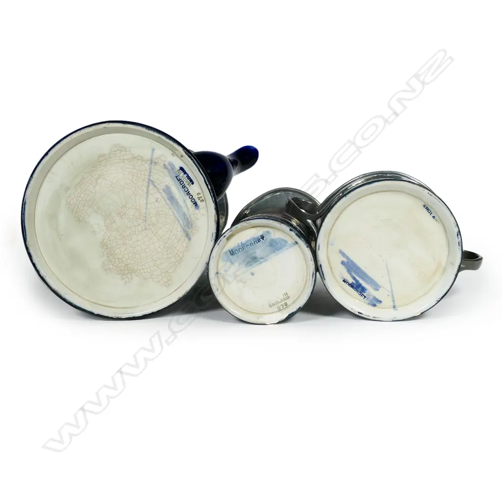 A William Moorcroft ‘Pomegranate’ three-piece tea set, Image 1++