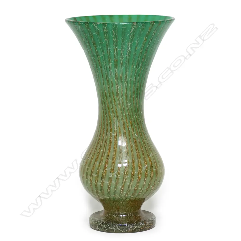 A c.1930 WMF Ikora art glass vase, Image 1++
