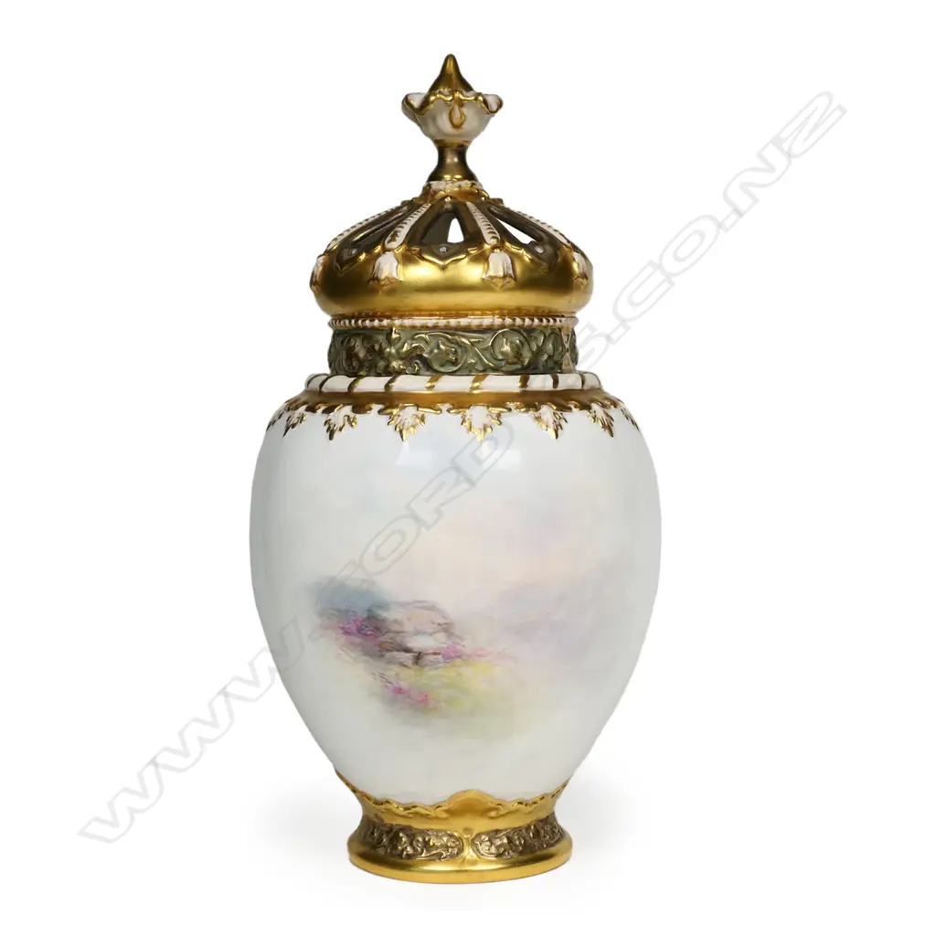A Royal Worcester potpourri vase and cover, painted with Highland cattle by Harry Stinton, Image 1++