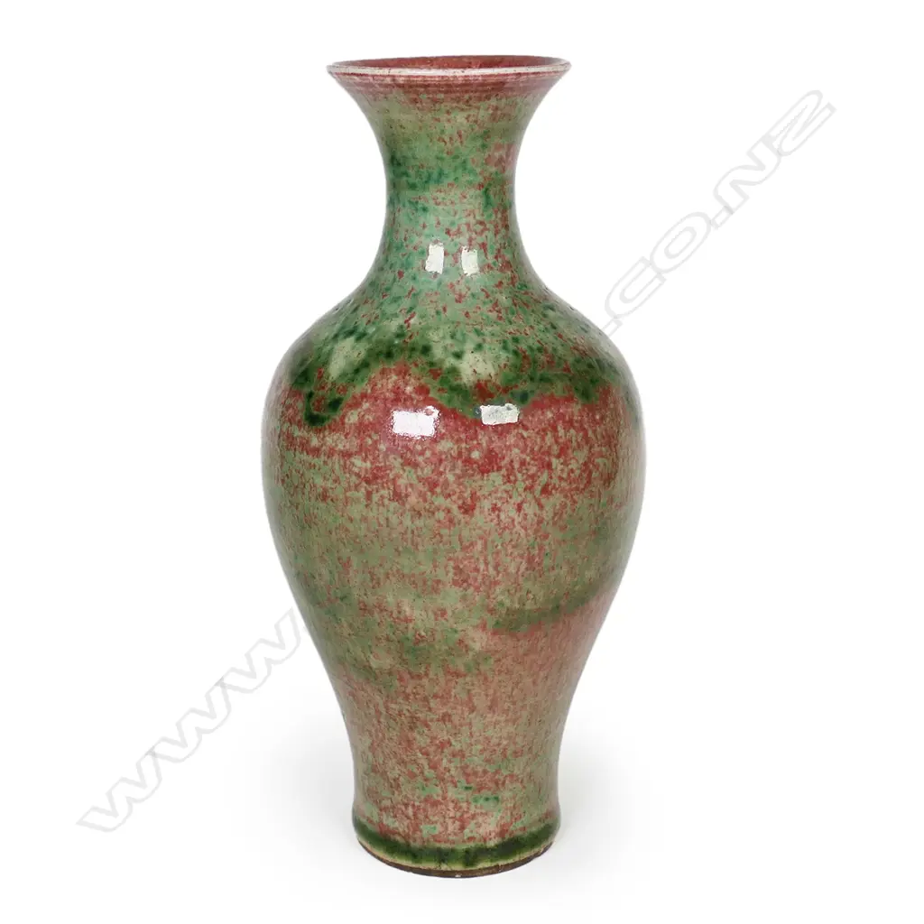 A Chinese peach-bloom glazed porcelain vase, Image 1++
