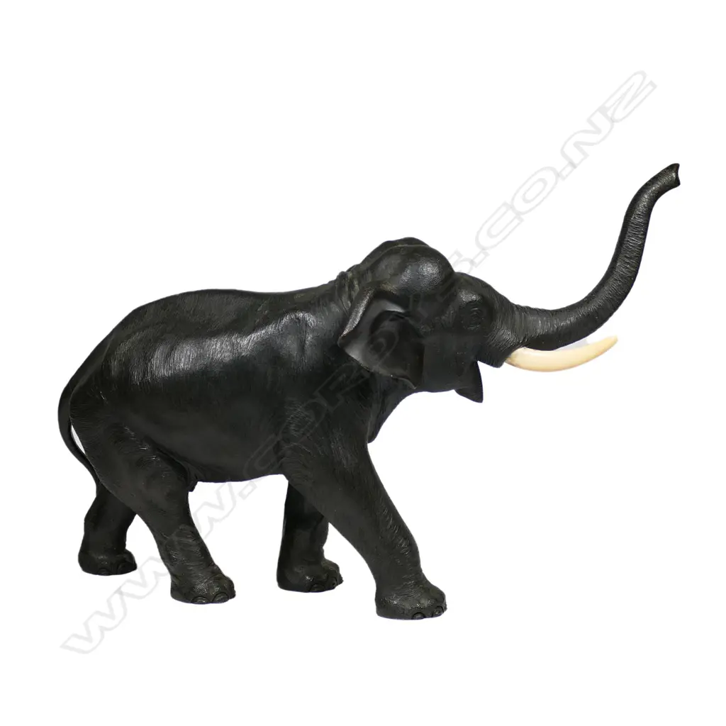A Meiji period Japanese bronze elephant, Image 1++