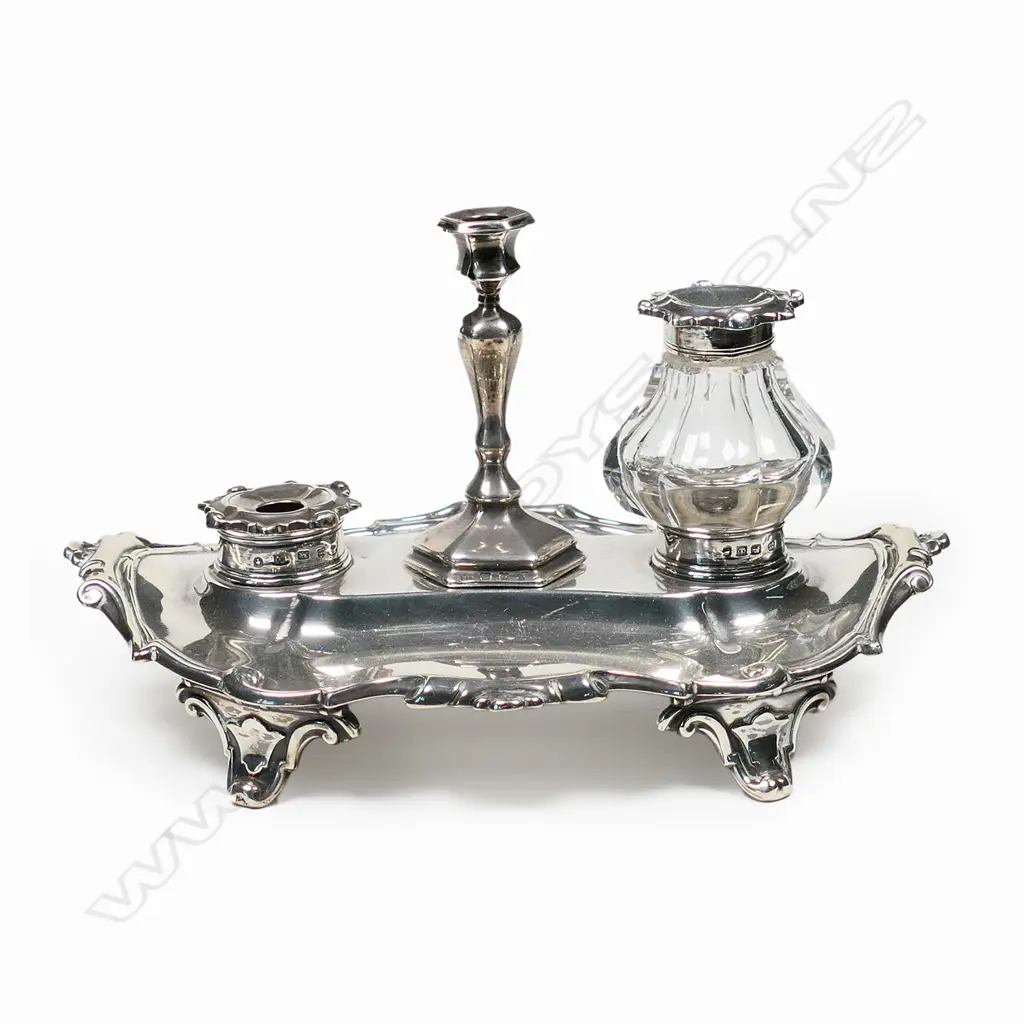 A Victorian silver desk standish, by Henry Wilkinson & Co., Sheffield 1856. 333gm Image 1++