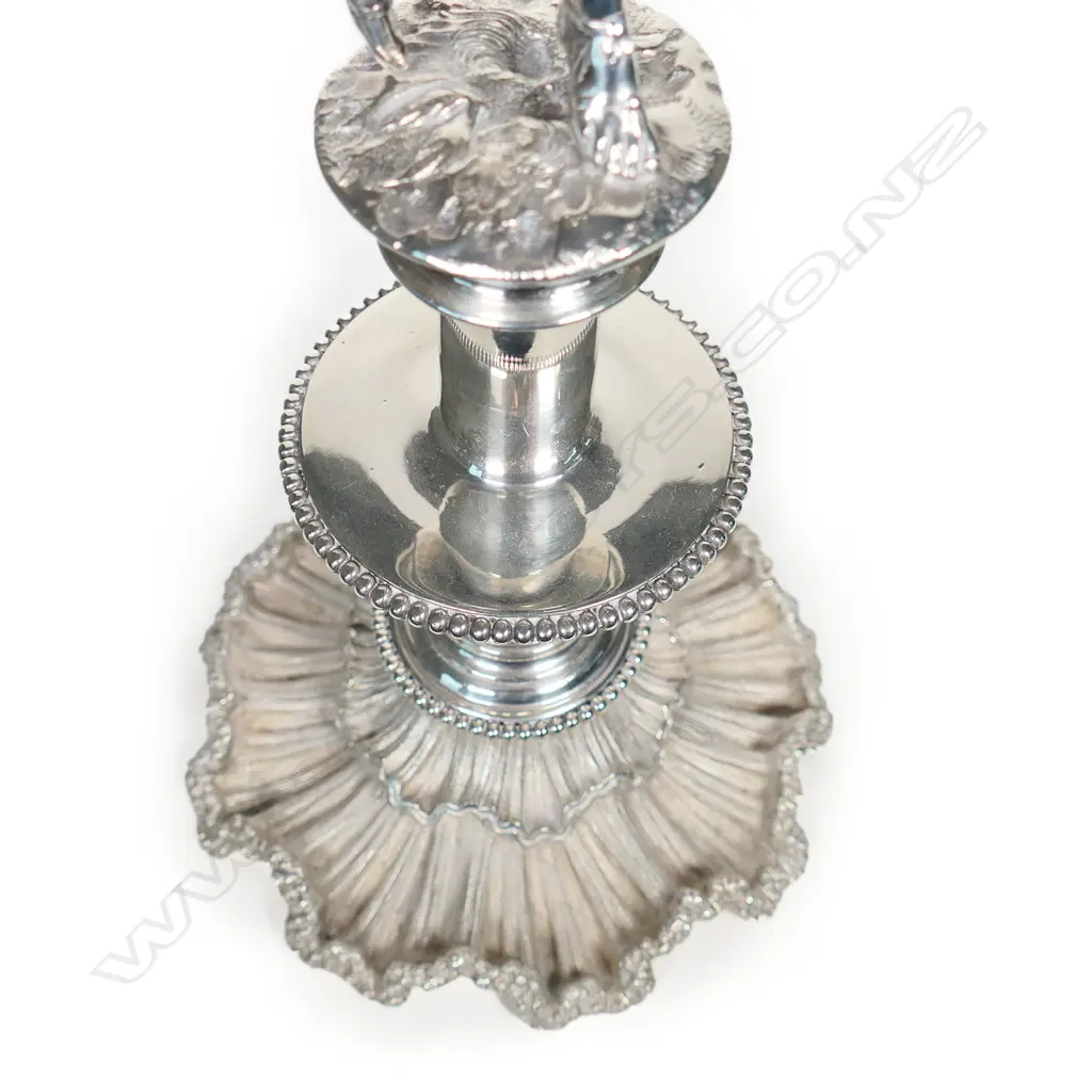 A Victorian silver plate centrepiece, Image 1++