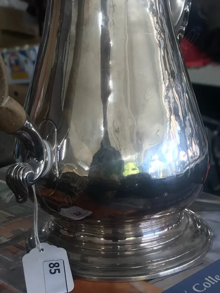 A George III silver coffee pot, London 1775 by William Grundy. 786gm., Image 1++