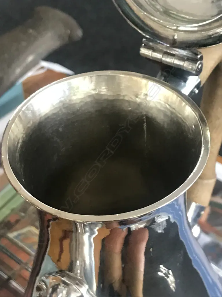 A George III silver coffee pot, London 1775 by William Grundy. 786gm., Image 1++