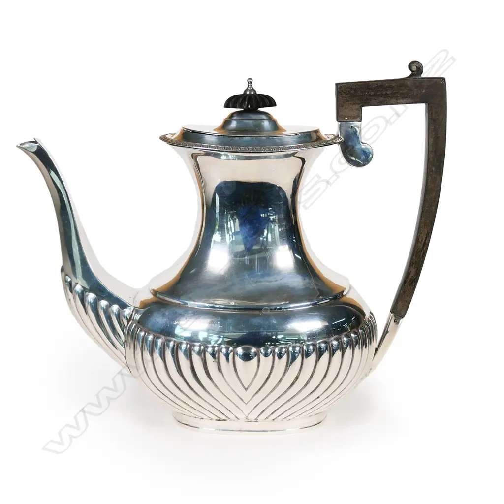 A Georgian Revival silver coffee pot, by James Charles Jay, Sheffield 1902. 730gm. Image 1++