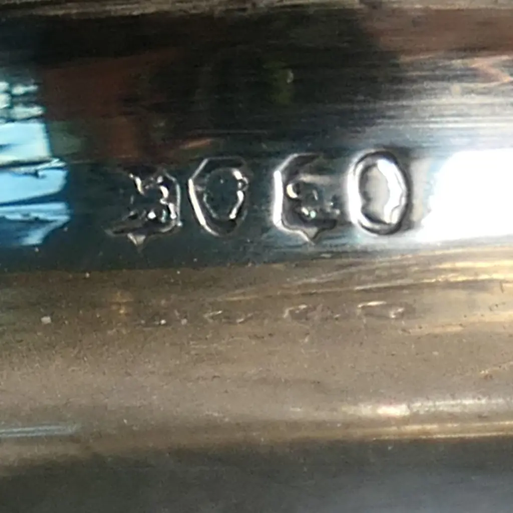 A William IV silver teapot and matching sugar bowl, London 1836 by William Hewitt. 1180gm. Image 1++