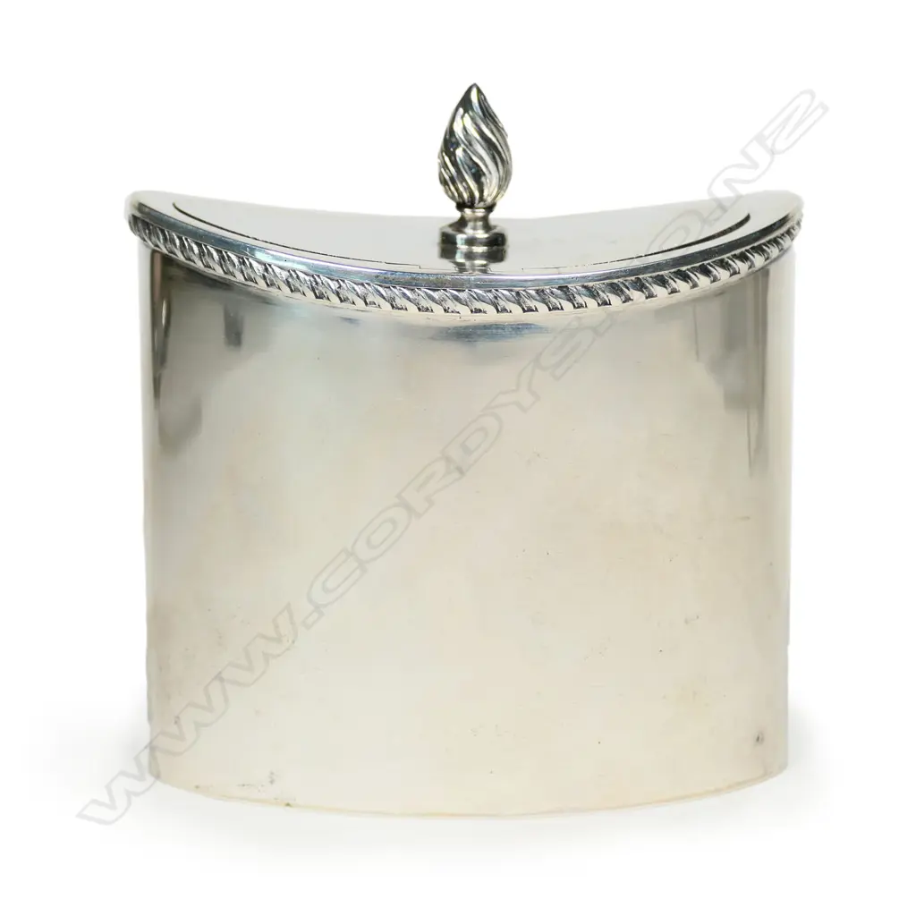 A small Victorian silver tea caddy, by Deakin & Francis, Birmingham 1875. 115gm. Image 1++