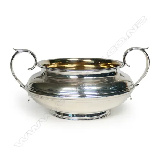A Wm. IV silver sugar basin, by Charles Fox, London 1835, 349gm.