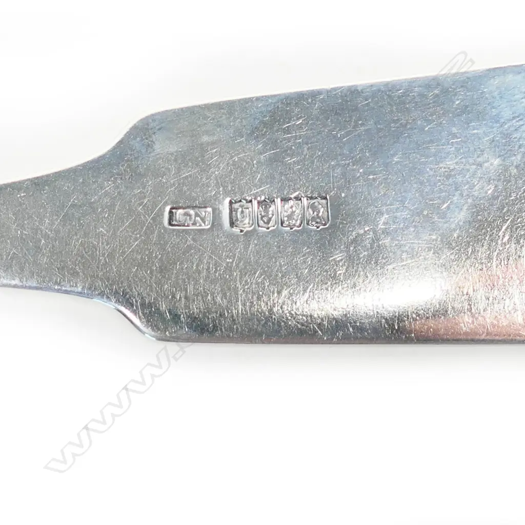 A George III Irish silver pie spoon, by Laurence Nowlan, Dublin 1806, Image 1++