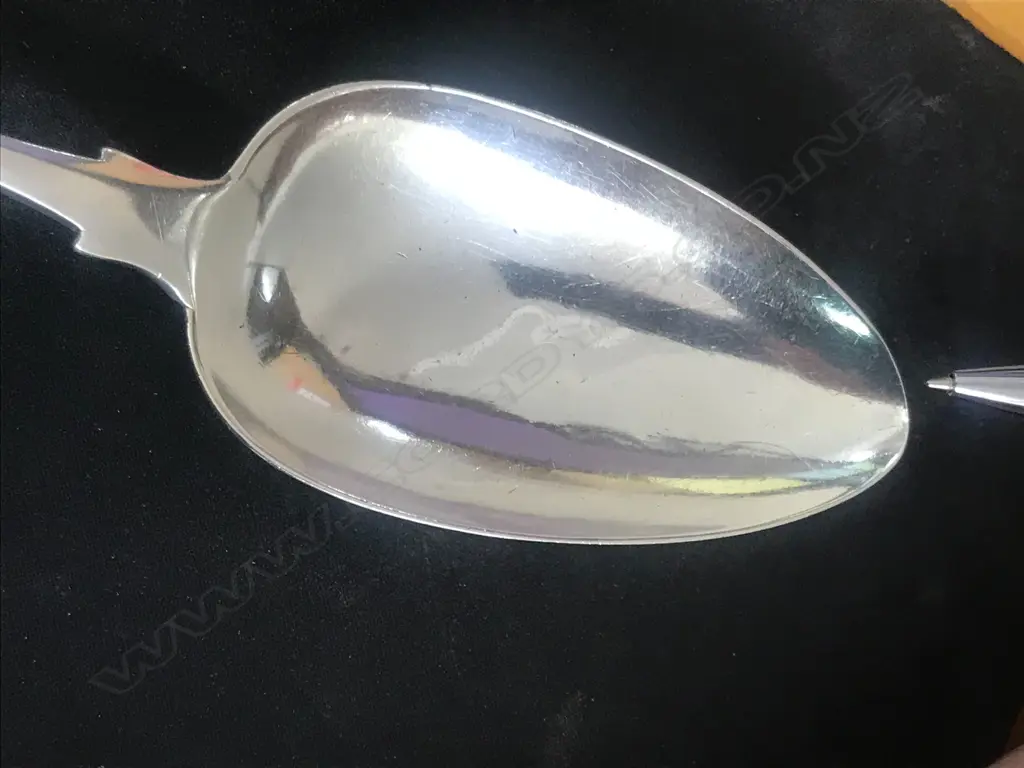 A George III Irish silver pie spoon, by John Pittar, Dublin 1808, Image 1++