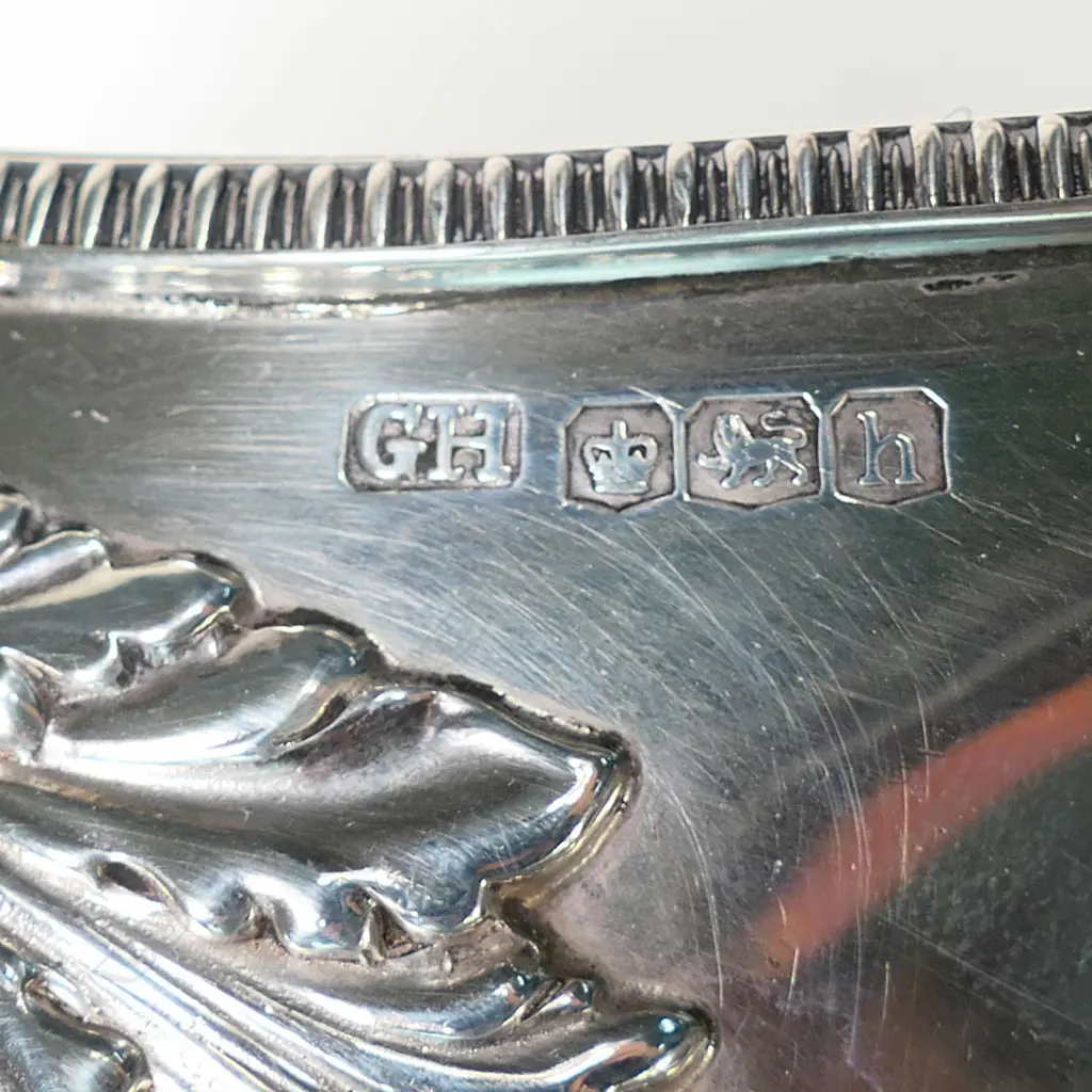 A Georgian Revival silver fruit dish, by Harrison Brothers & Howson (George Howson), Sheffield 1925. Image 1++