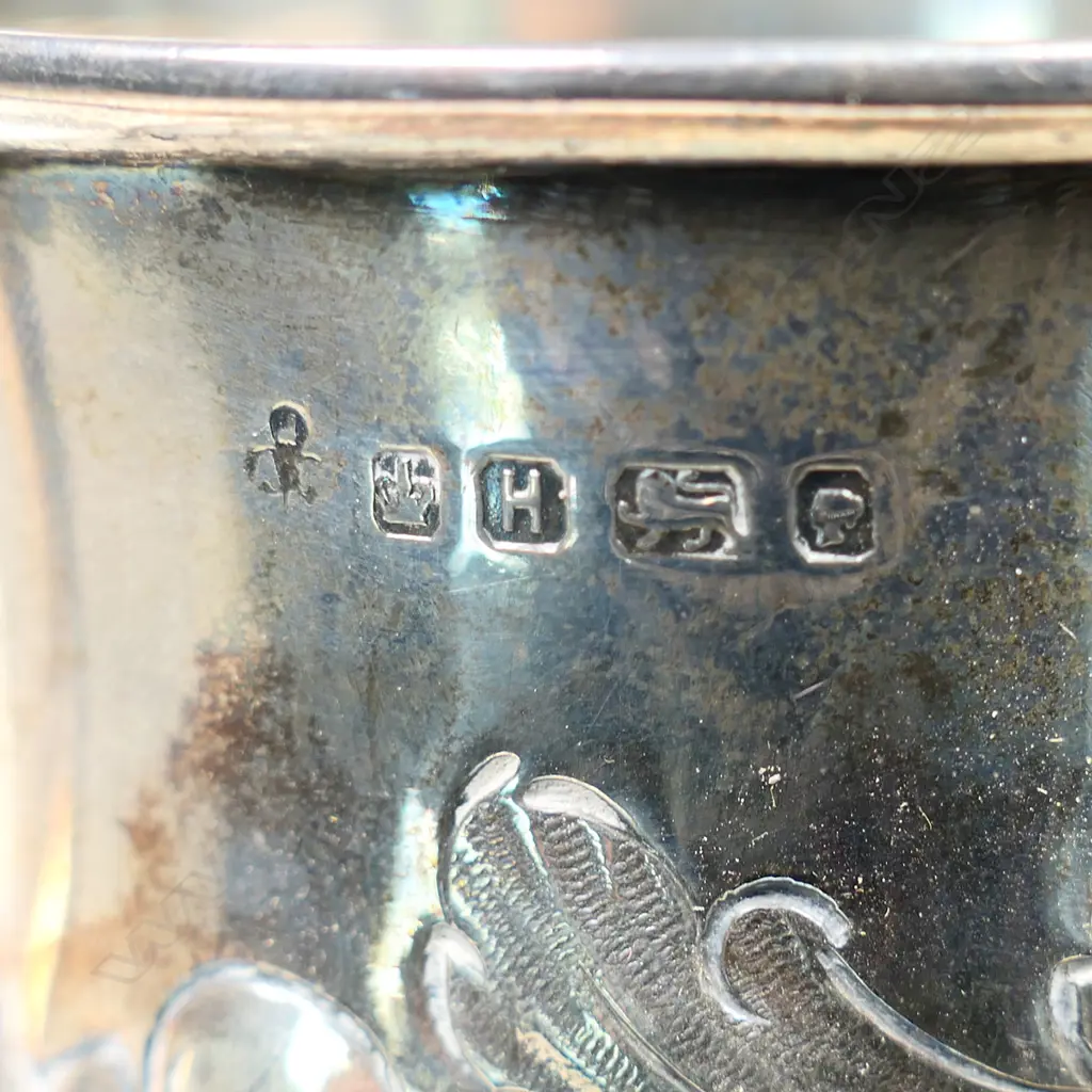 A Victorian silver baluster mug, Sheffield 1875 by Jehoiada Alsop Rhodes. 257gm. Image 1++