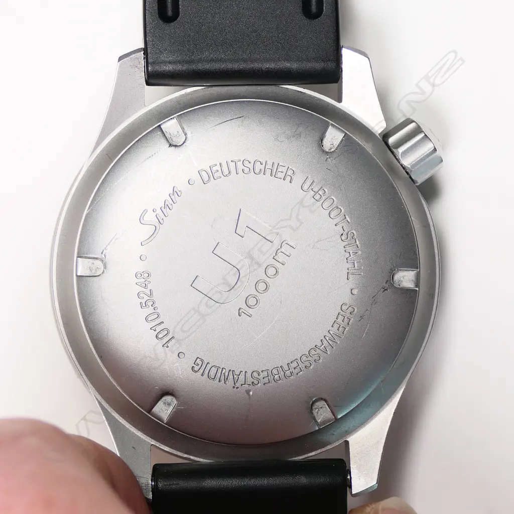 A German Sinn ‘U1’ diver’s watch, Image 1++