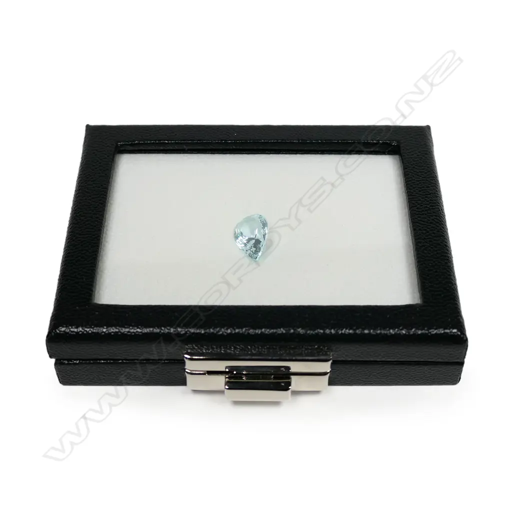An unset 6.99ct.aquamarine gemstone, Image 1++