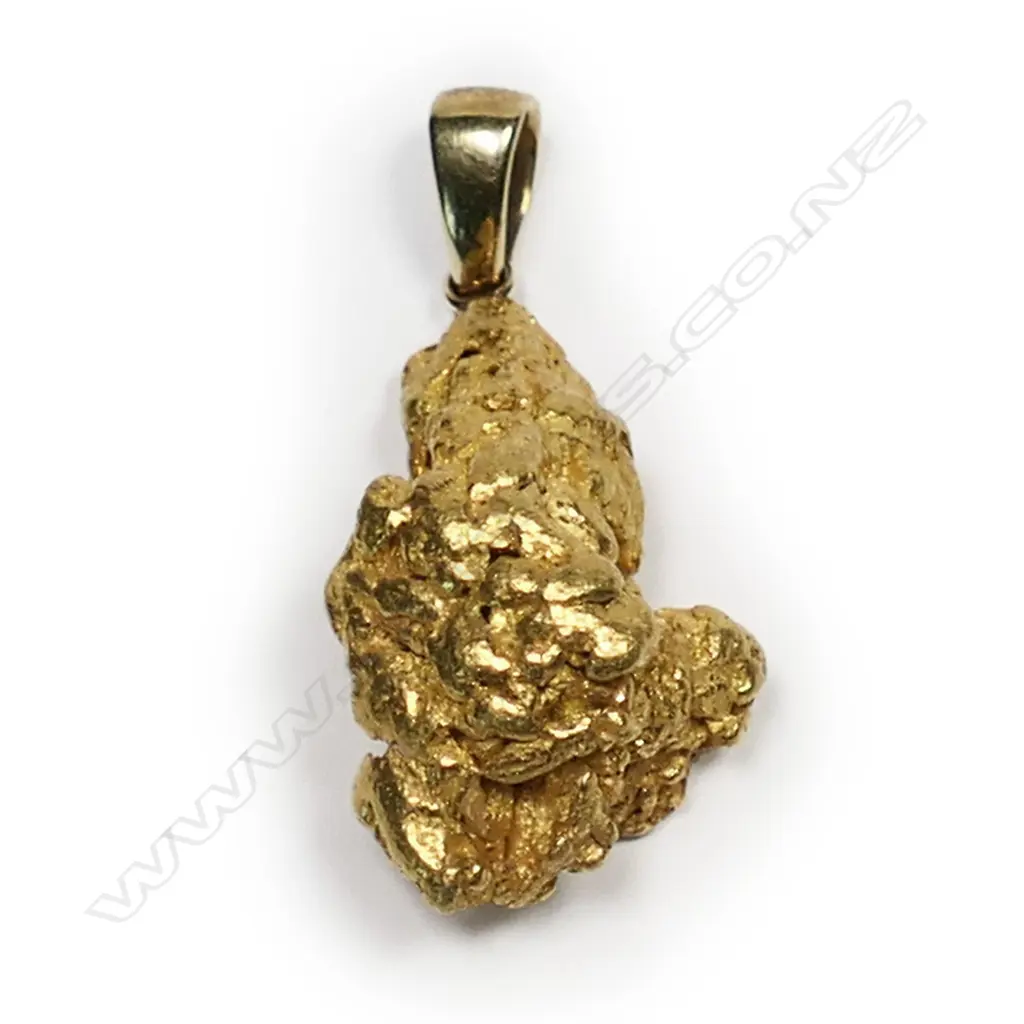 A natural form gold nugget, Image 1++
