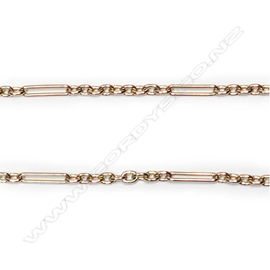 An early 20thC, 9ct yellow gold muff chain Image 1++