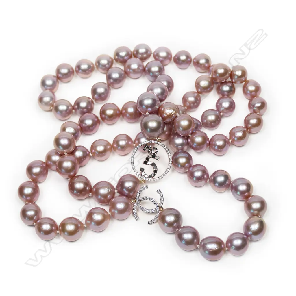 A 14ct rose gold cultured pearl and diamond Chanel inspired necklace, Image 1++