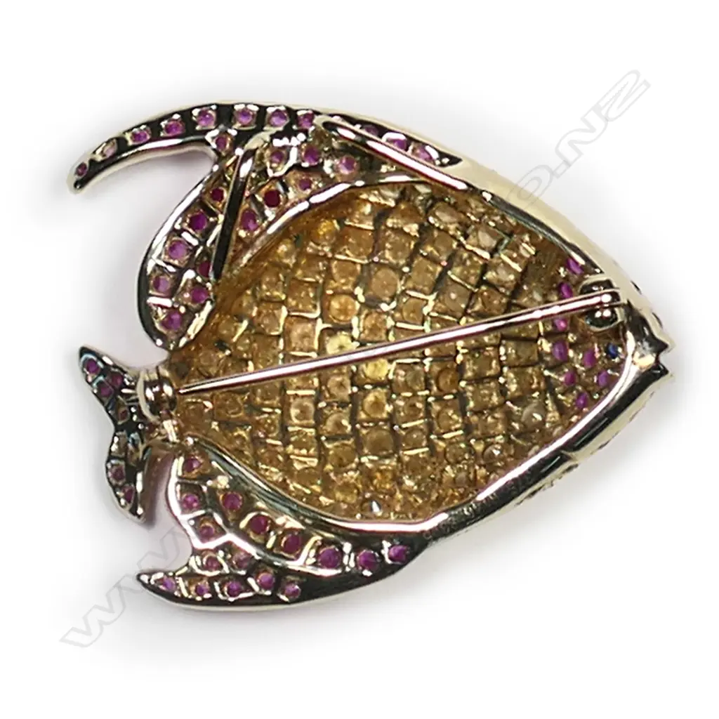 A 9ct yellow gold rubellite and yellow sapphire fish brooch, Image 1++