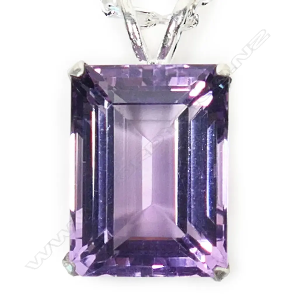 A silver and amethyst large pendant on chain, Image 1++