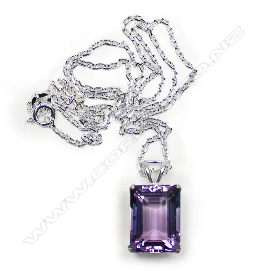 A silver and amethyst large pendant on chain, Image 1++