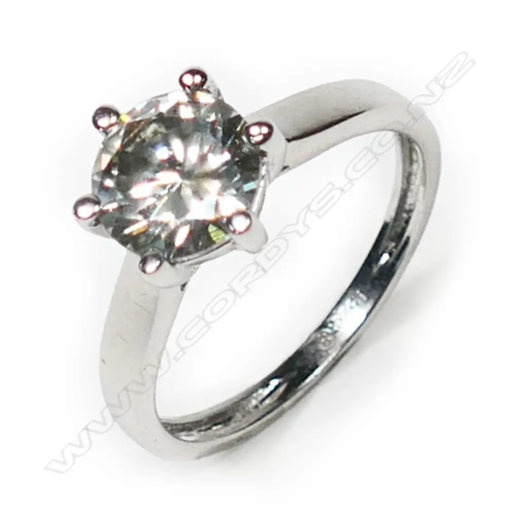 A 14K white gold and 1.52ct diamond solitaire ring, Image 1++