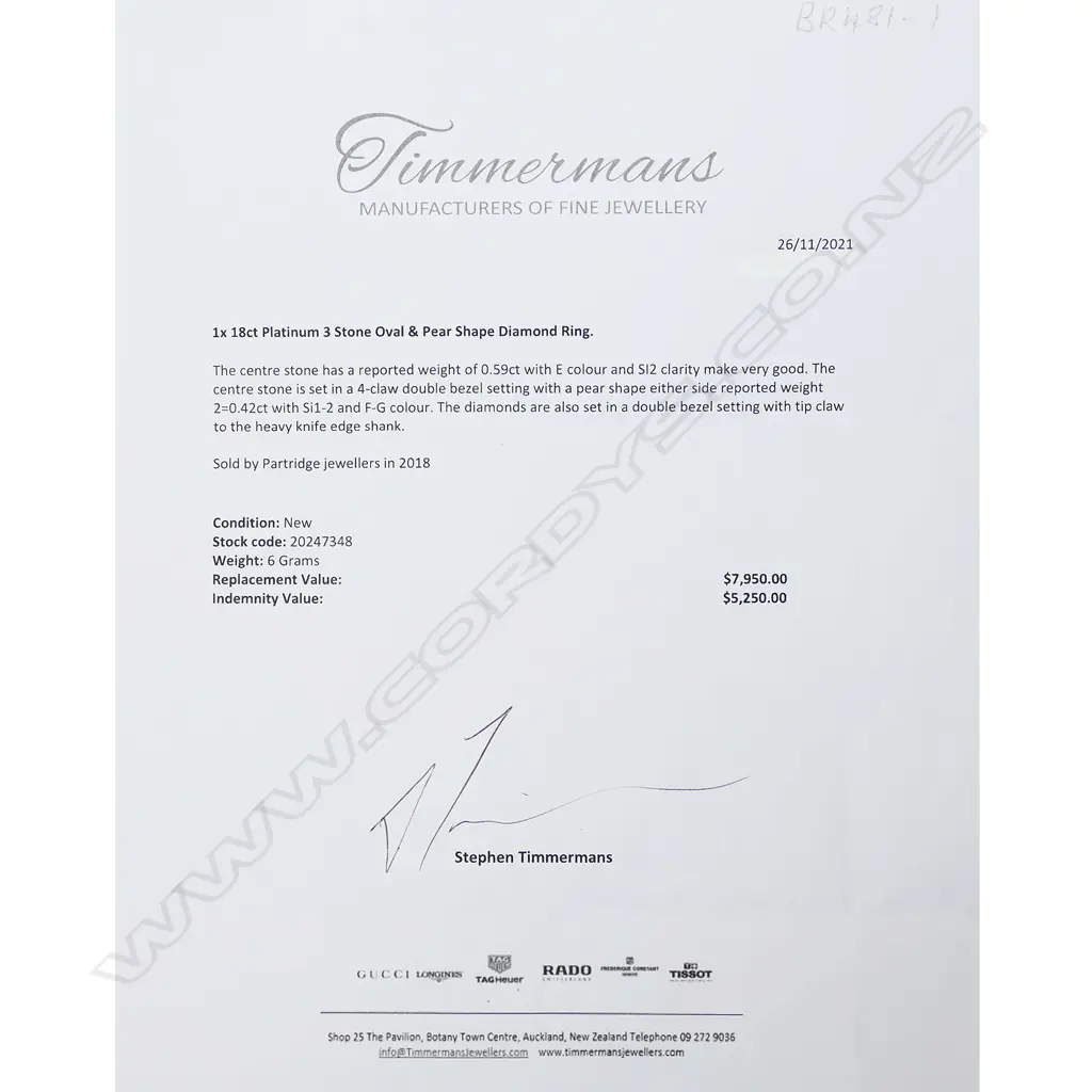 A platinum and diamond ring, Image 1++