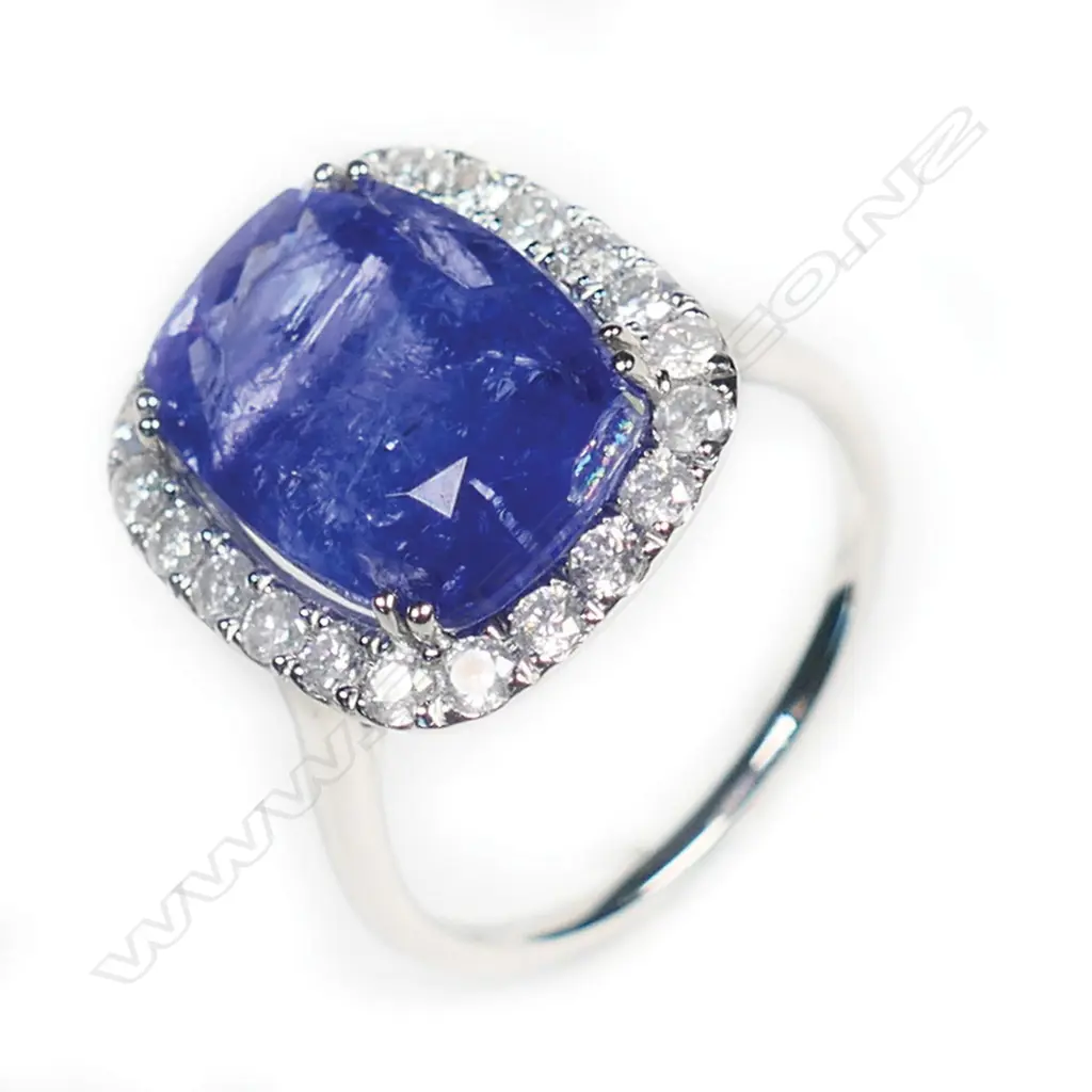 A 14ct white gold, tanzanite and diamond cocktail ring, Image 1++
