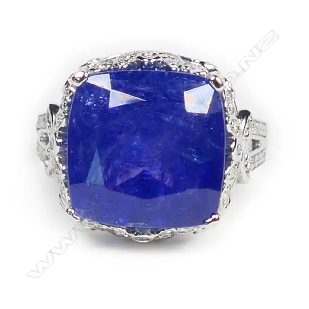 A 14ct white gold, tanzanite and diamond dress ring, Image 1++