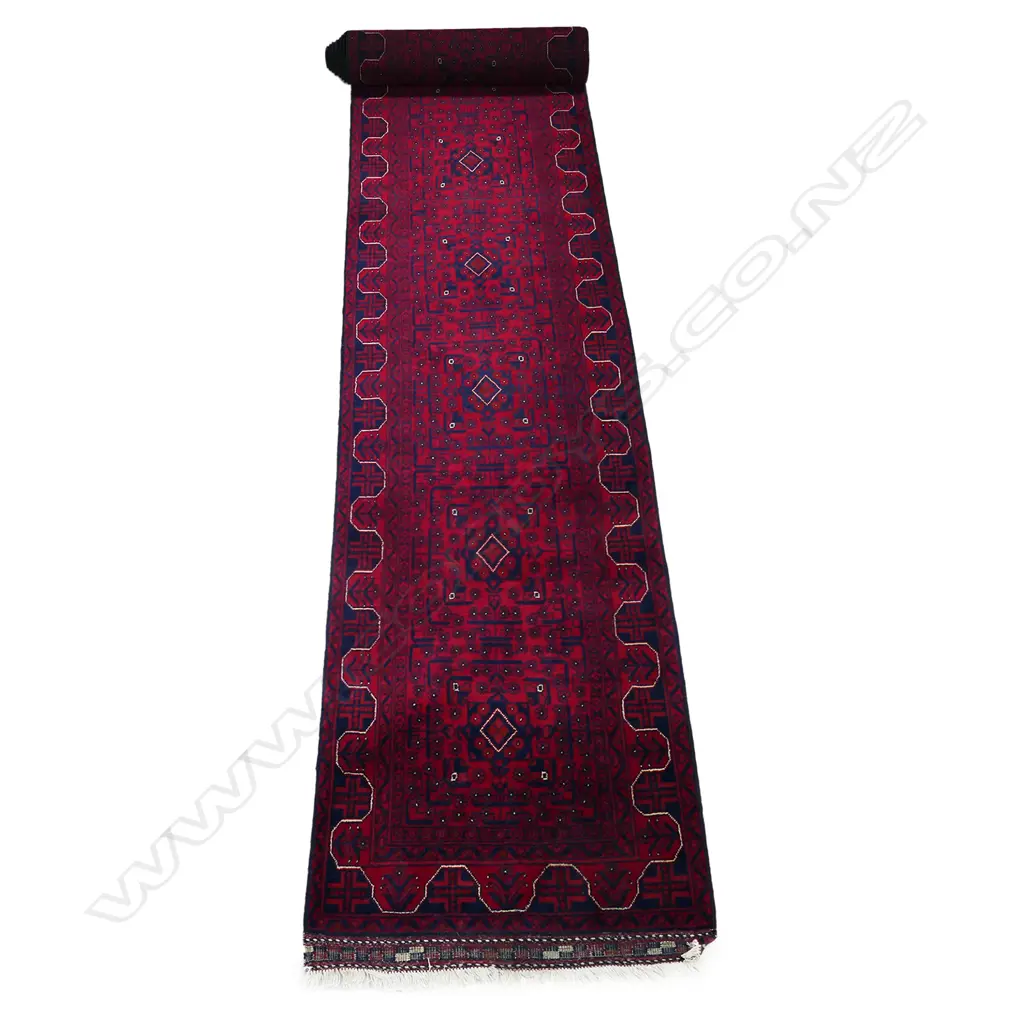 An impressive long Turkoman runner, 76 x 509cm. Image 1++