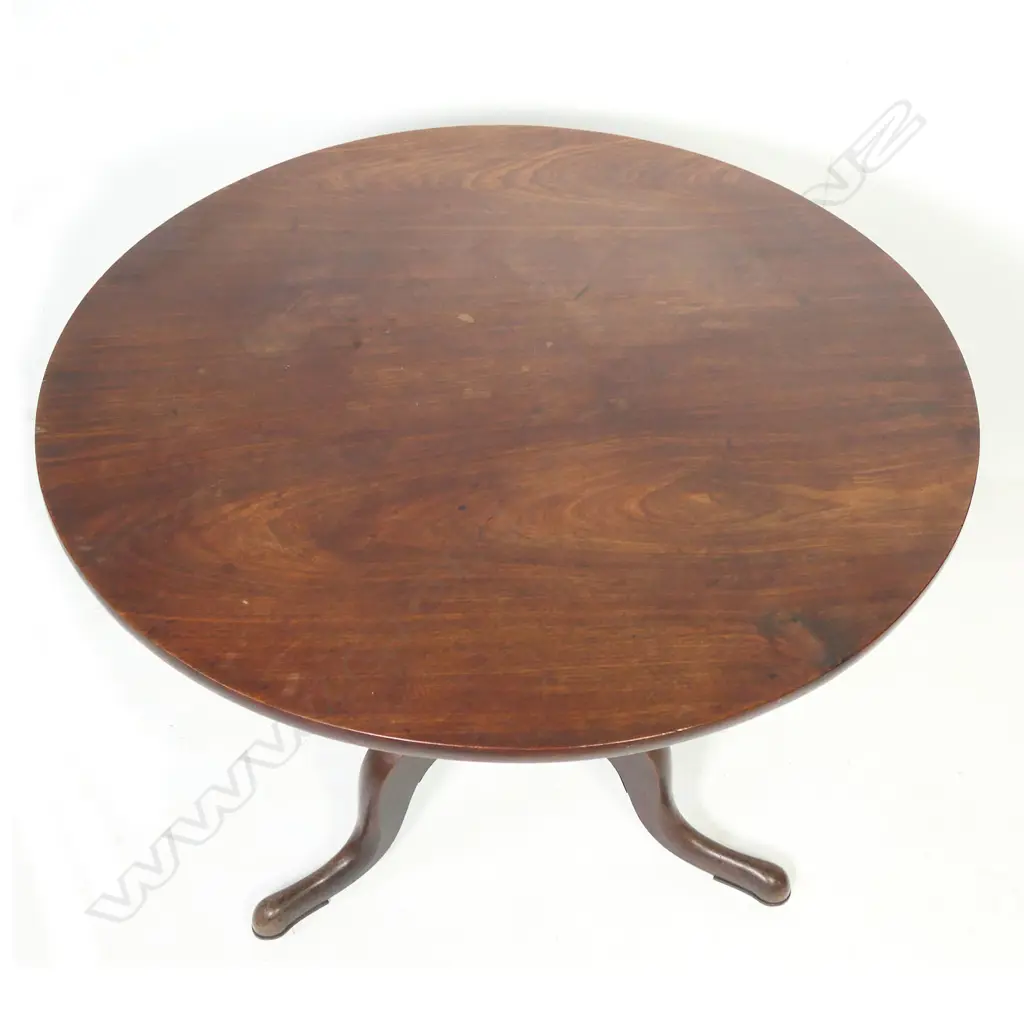 A Georgian mahogany wine table, Image 1++